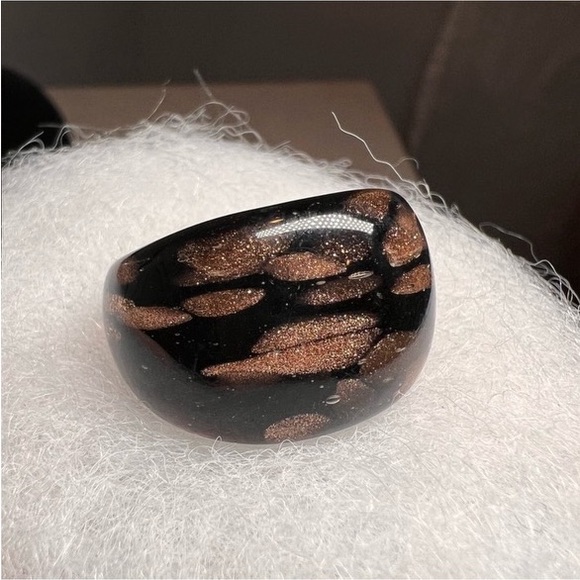 EUC Glass Wide Band Ring - Picture 3 of 8